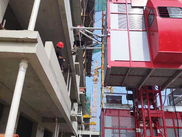 施工升降機(jī)
